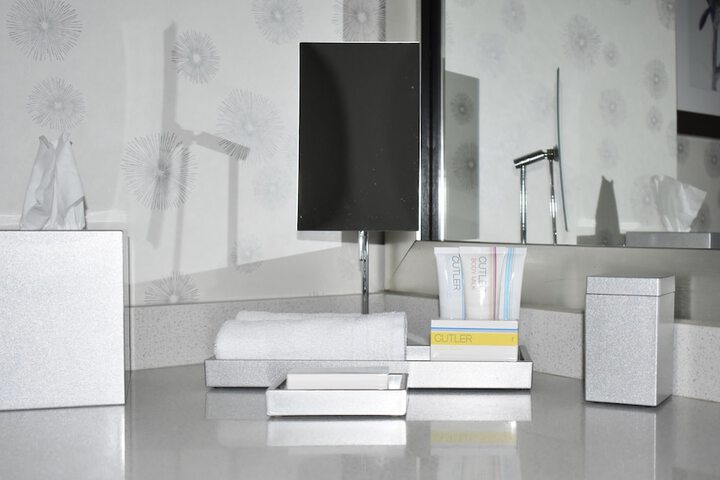 Room 14 of 37