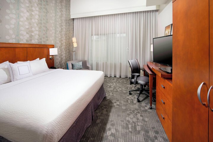 Room 18 of 30