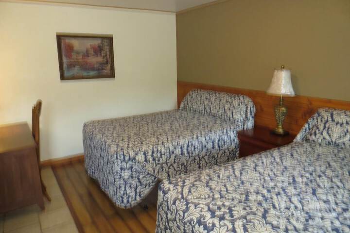 Room 16 of 38