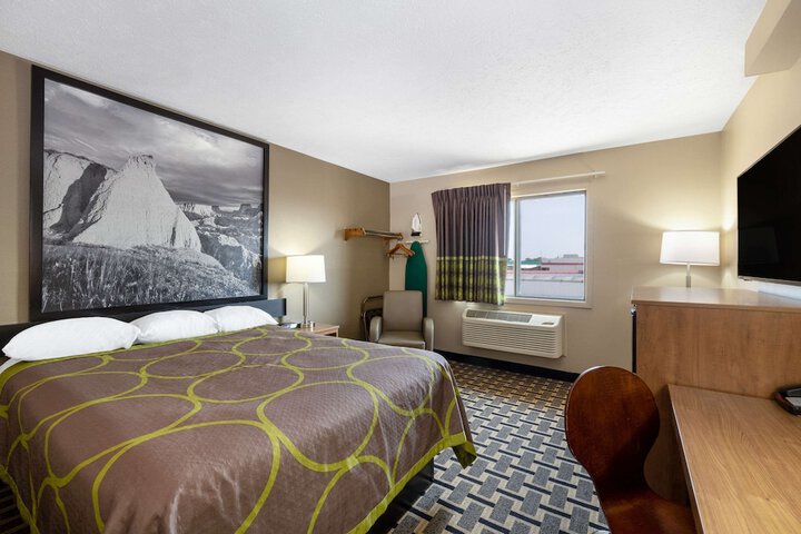 Room 42 of 60