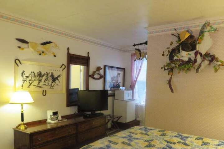 Room 37 of 65