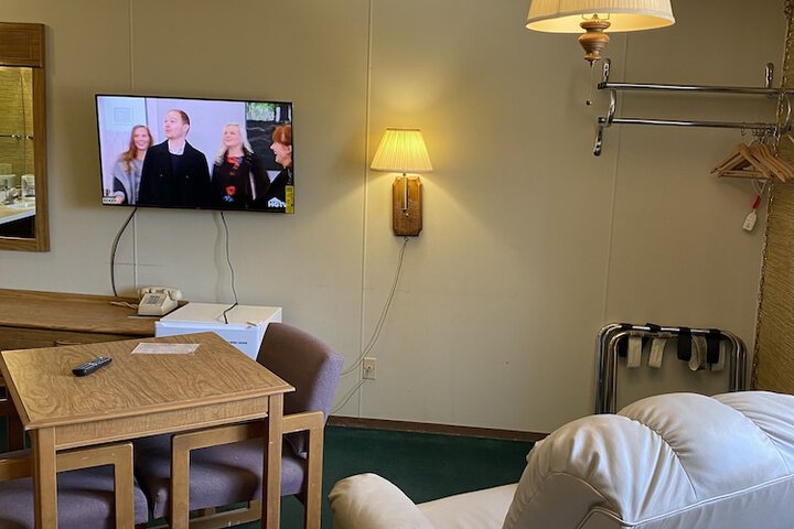 Room 43 of 61