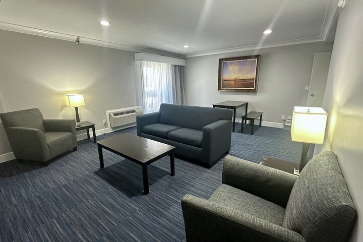The Pacific Inn