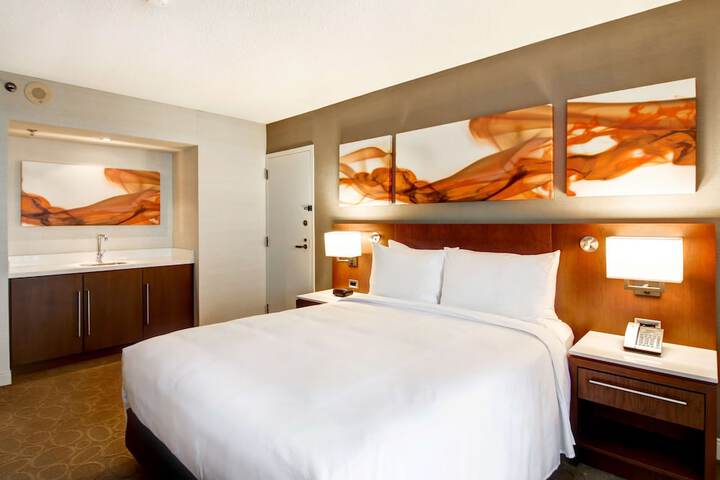 Room 40 of 98