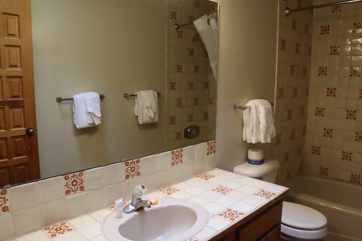 Sagebrush Inn & Suites