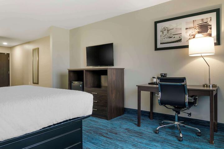Room 11 of 26
