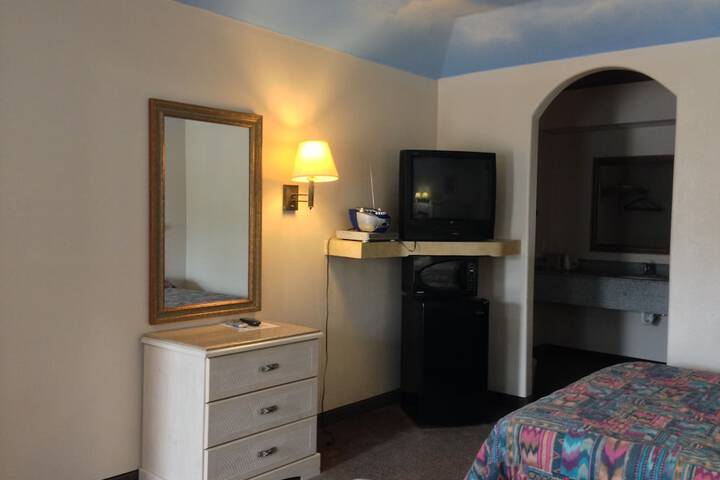 Room 9 of 30