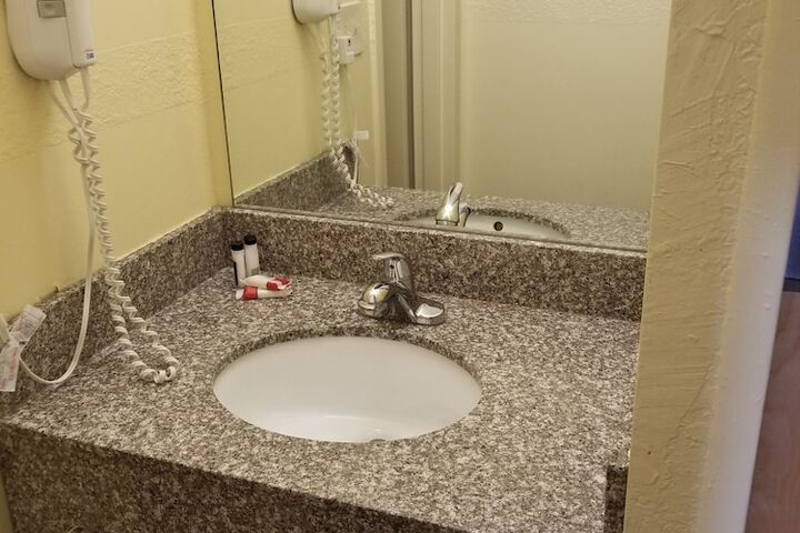 Room 14 of 25