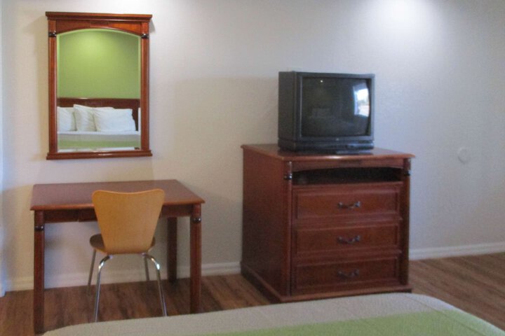 Room 14 of 21
