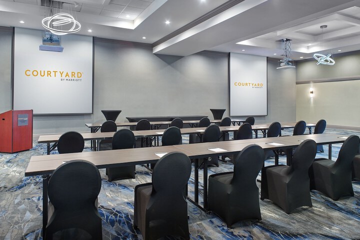 Courtyard by Marriott Warner Robins