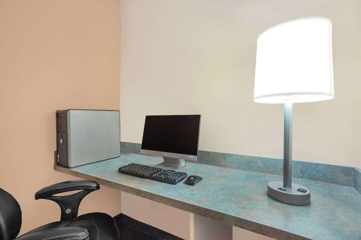 Business Center 34 of 34
