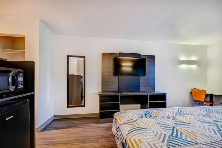 Room 13 of 25