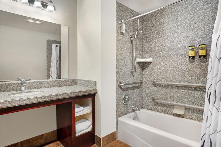 Best Western Plus Yosemite Gateway Inn