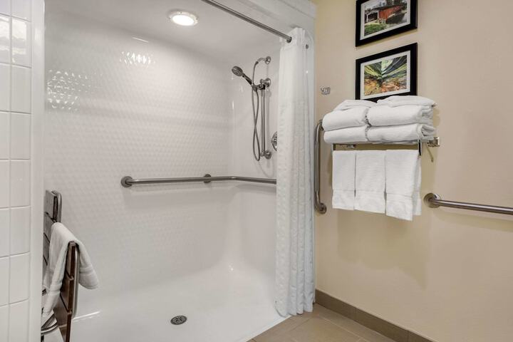 Room 21 of 50