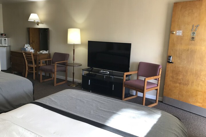 Room 22 of 33