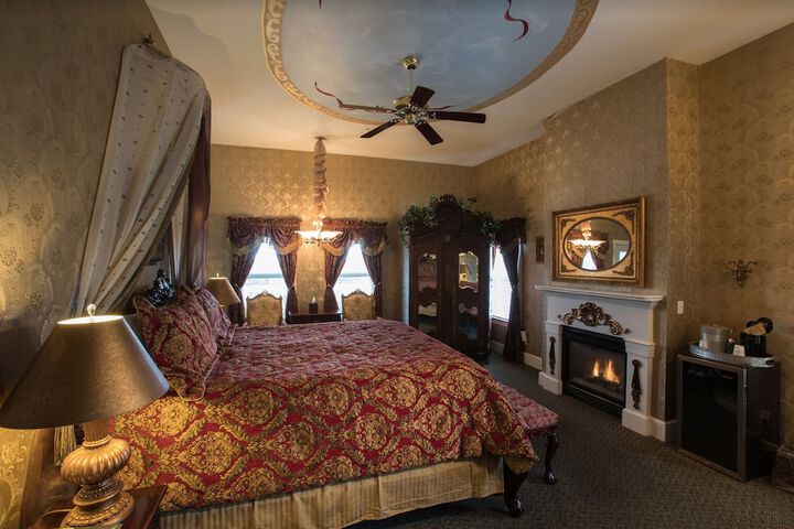 Room 17 of 108