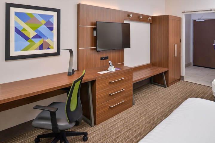Holiday Inn Express & Suites Van Horn by IHG
