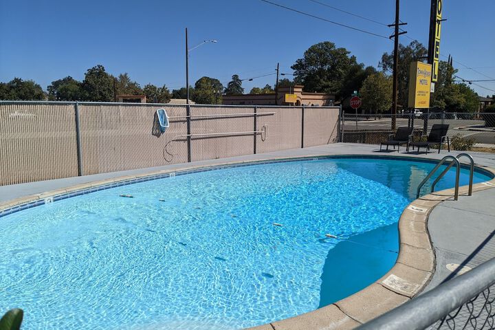 Pool 13 of 45