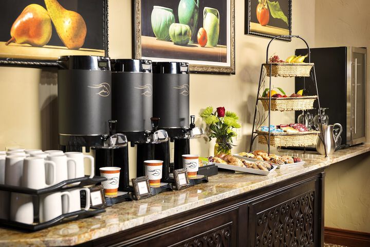 Breakfast/Coffee Service 71 of 112
