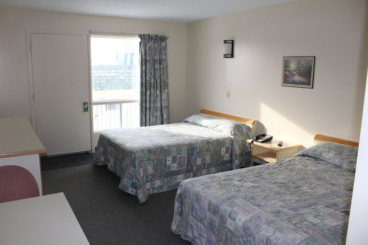 Room 16 of 28