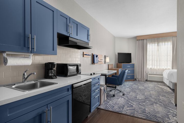 Candlewood Suites Alexandria by IHG