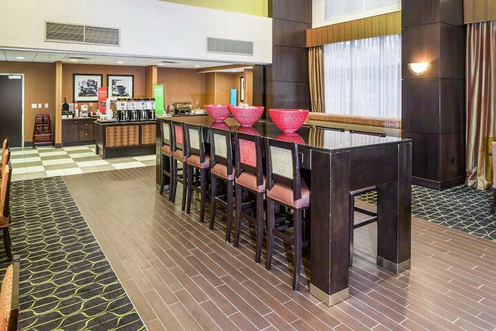 Hampton Inn & Suites Tulsa / Catoosa
