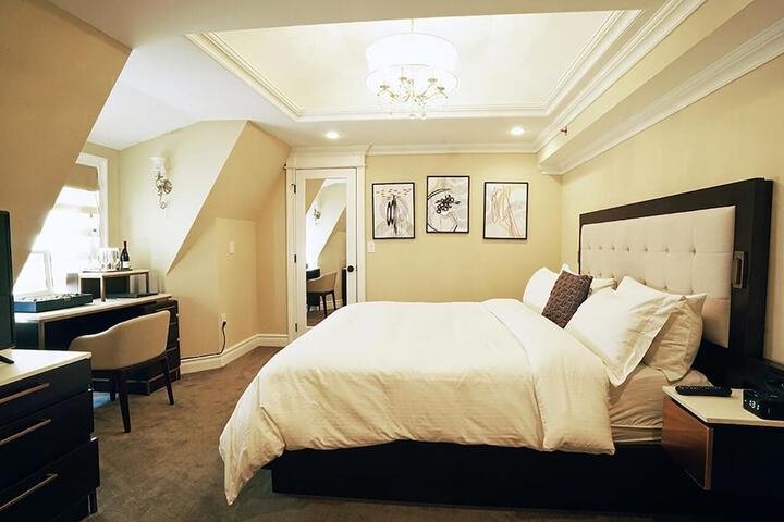 Room 64 of 117