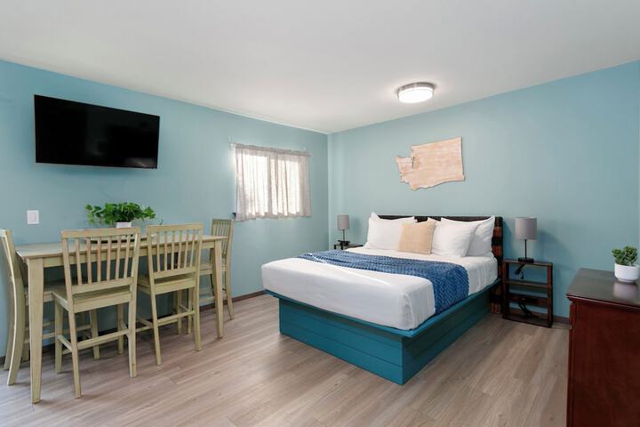 Breakwater Resort