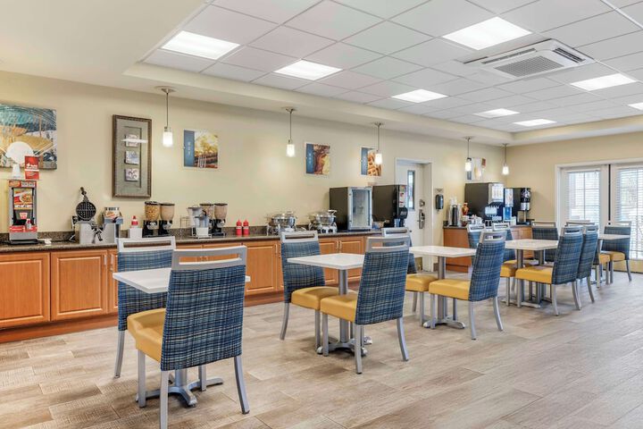 Best Western Plus Lake Elsinore Inn & Suites