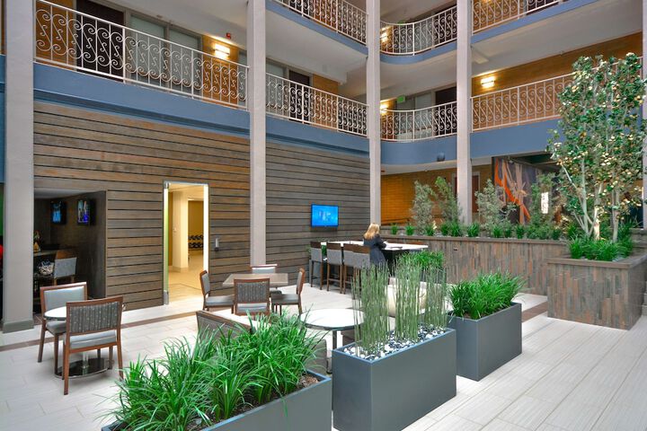 Hotel Interior 8 of 39