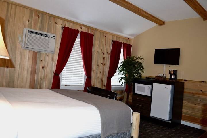Black Elk Resort Cottages and RV Park