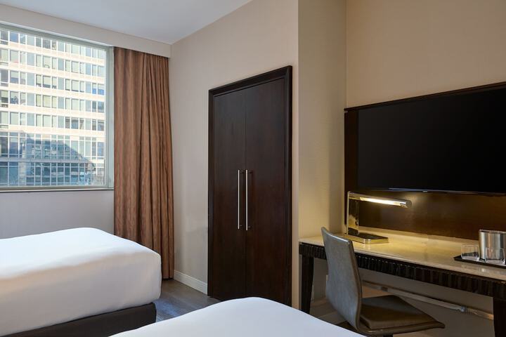 Room 16 of 49