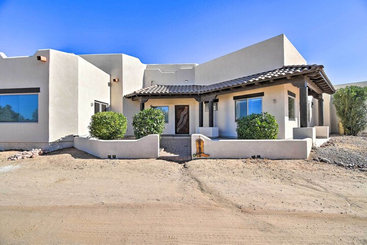 Rio Verde Desert Escape w / Patio & Mountain Views!