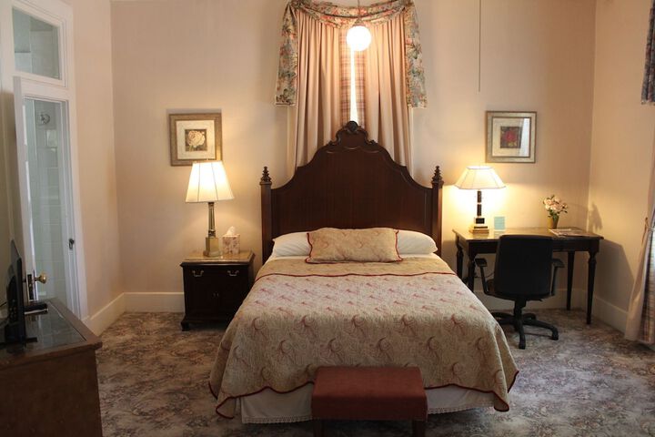 Room 50 of 80