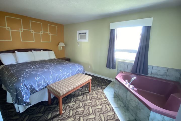 Room 67 of 94