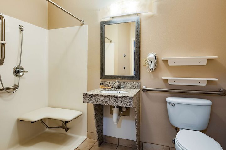Best Western Plus Wausau / Rothschild Hotel