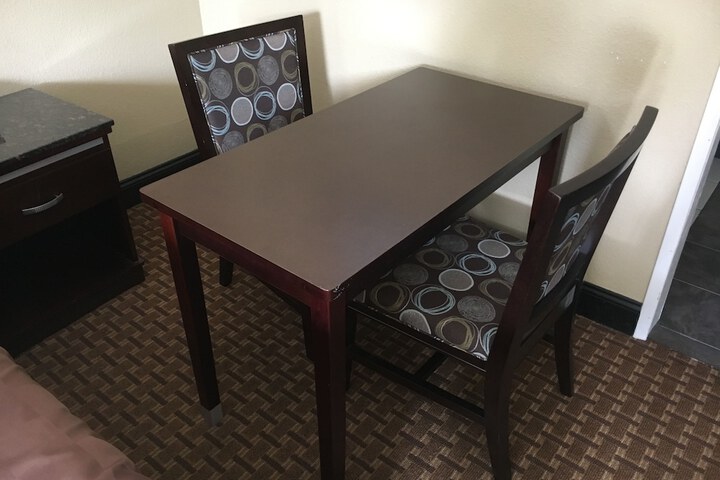 Room 34 of 41