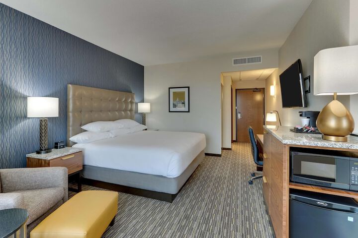 Room 51 of 83