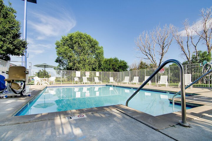 Pool 8 of 36