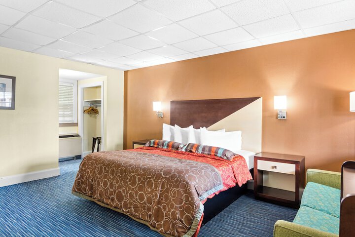 Room 22 of 26