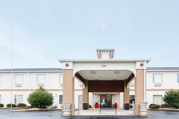 Red Roof Inn PLUS+ Danville KY