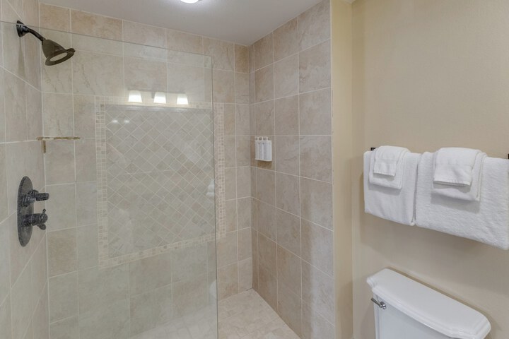 Room 85 of 250