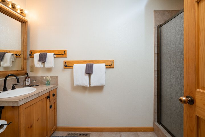 Room 52 of 108