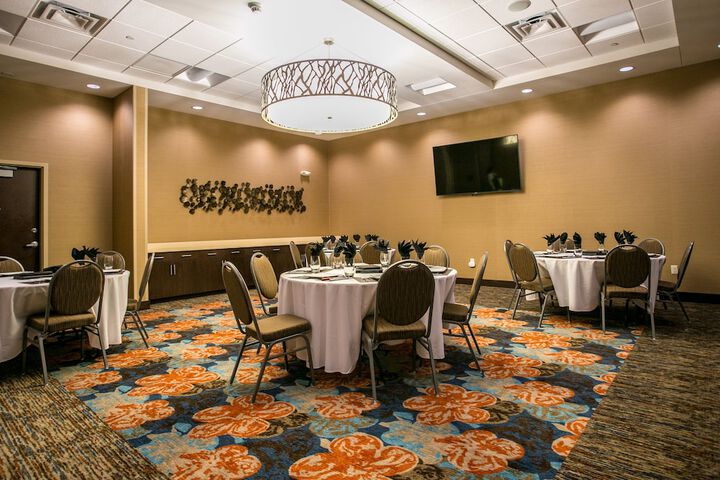 Ballroom/Hall 55 of 66