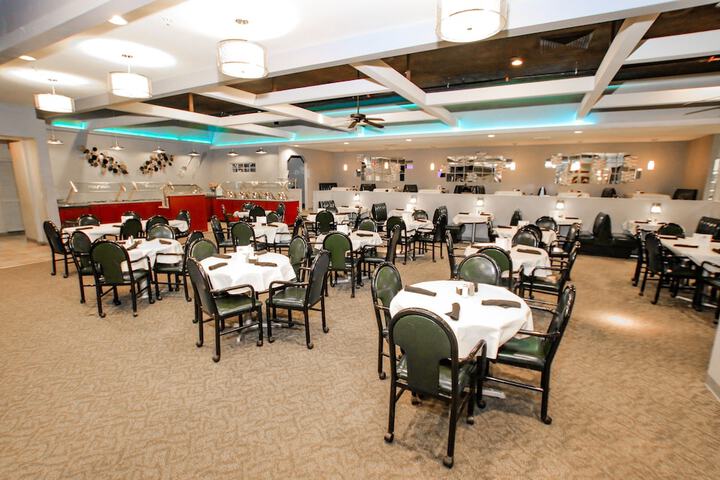 Dining 55 of 68