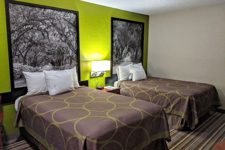 Room 27 of 46