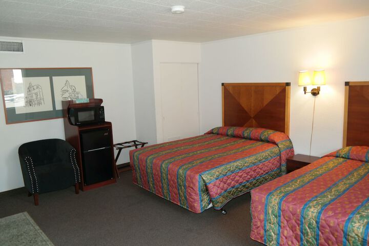 Room 12 of 19