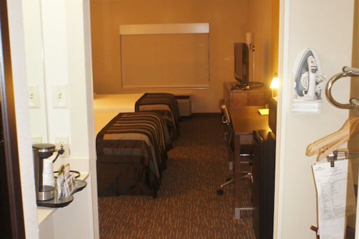 Room 26 of 47
