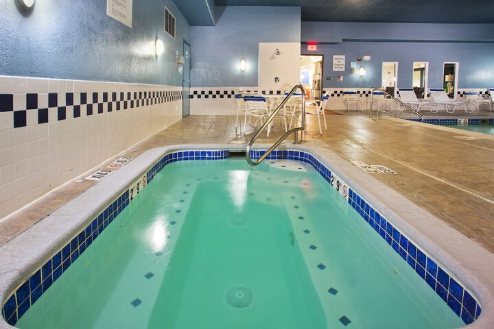 Pool 7 of 38