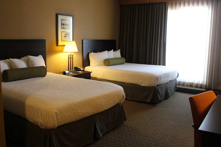 Kings Pointe Waterpark Resort